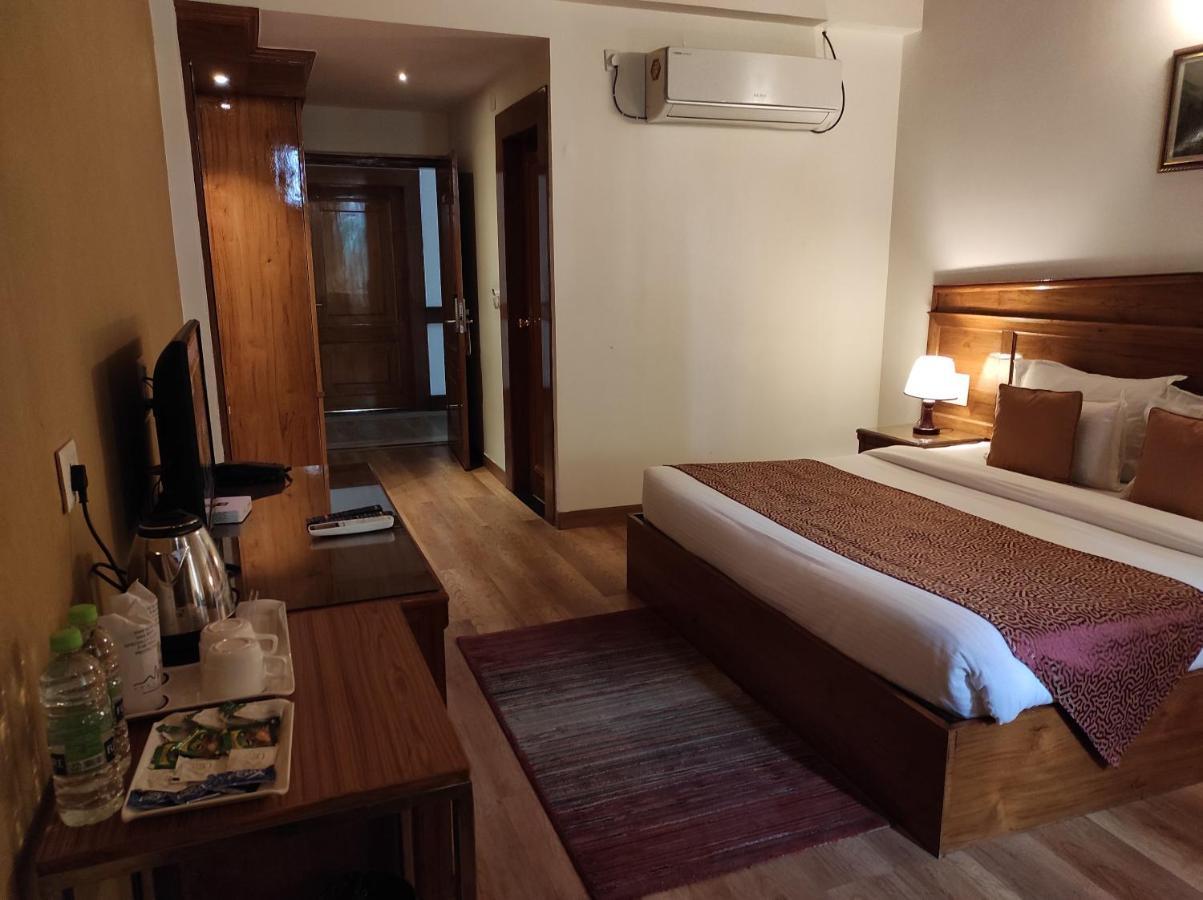 Aaroham The Watergate Hotel Bhīm Tāl מראה חיצוני תמונה